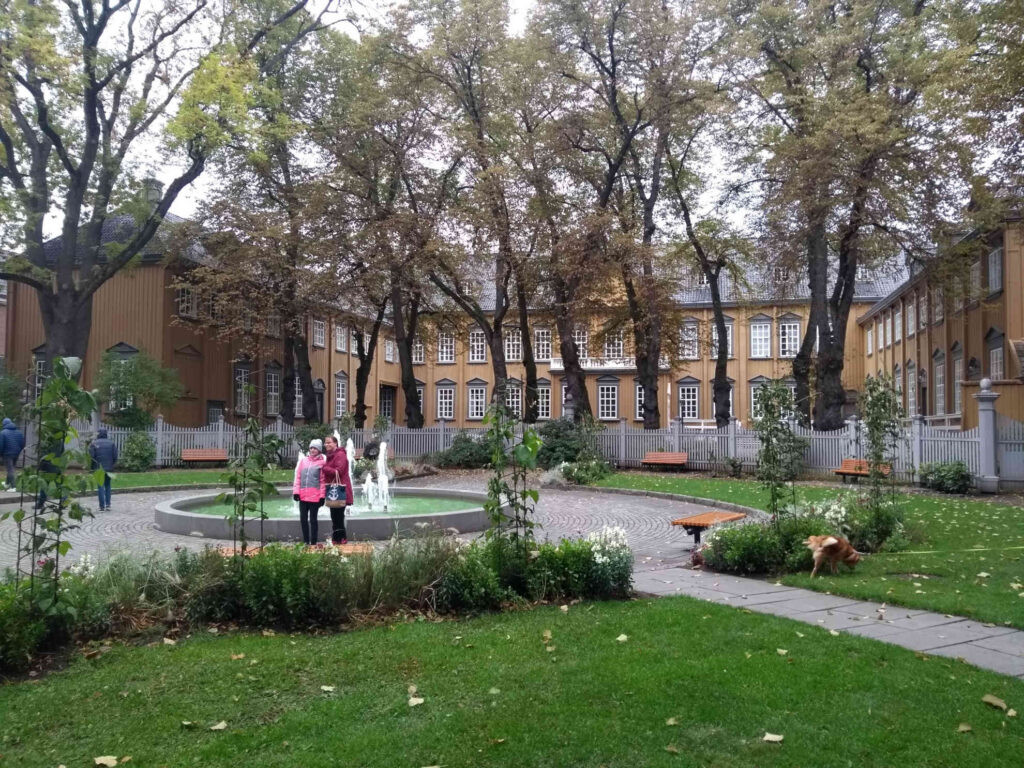 Blick auf die Residens Stiftsgarden in Trondheim